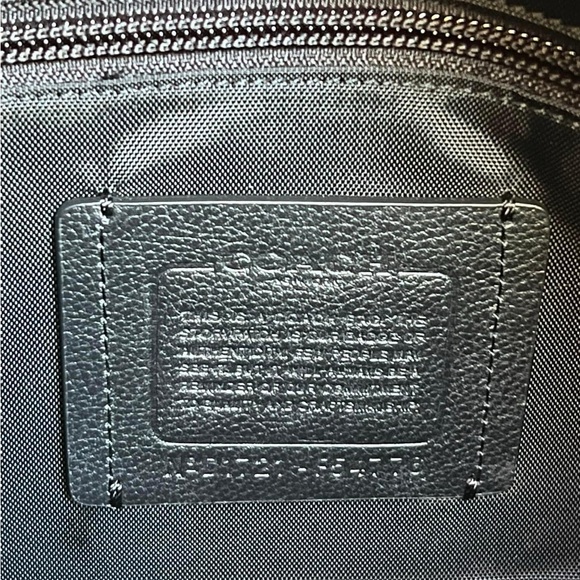 💰SOLD - F54776 - Coach Voyager Bag in Signature Canvas - Picture 9 of 11